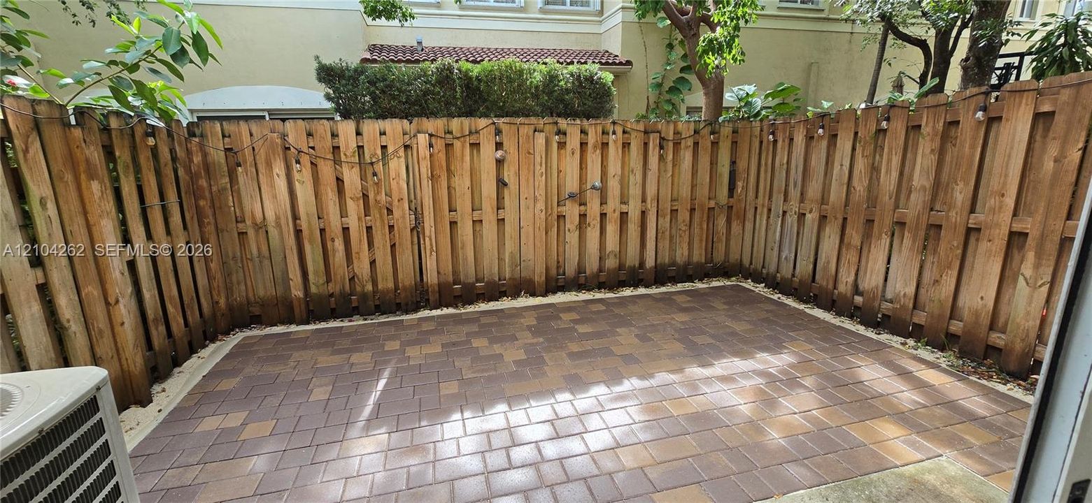 For Rent: $3,100 (3 beds, 3 baths, 1462 Square Feet)