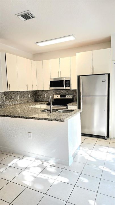 For Rent: $3,100 (3 beds, 3 baths, 1462 Square Feet)