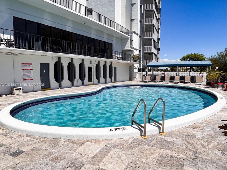 En Venta: $319,000 (2 camas, 2 baños, 1135 Pies cuadrados)