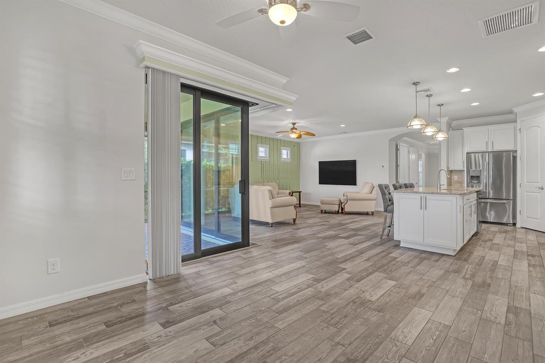 238 SE Longview (12)