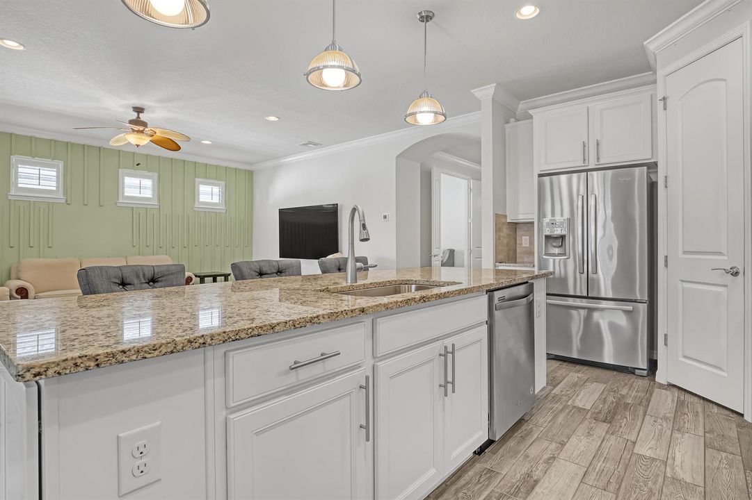 238 SE Longview (16)