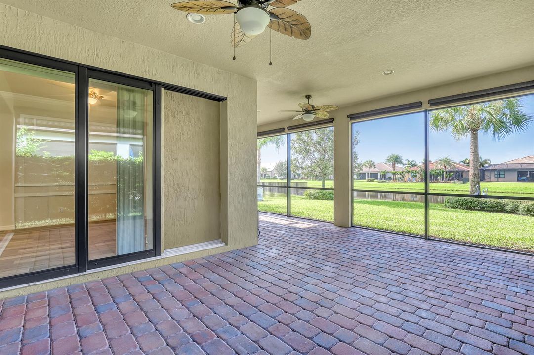 238 SE Longview (31)