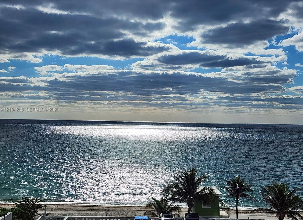 For Sale: $389,000 (2 beds, 2 baths, 1248 Square Feet)