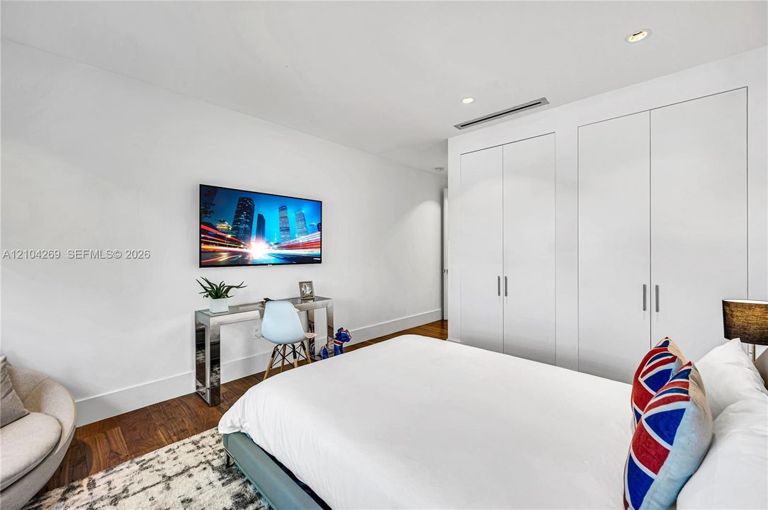 En Venta: $4,475,000 (5 camas, 5 baños, 4650 Pies cuadrados)