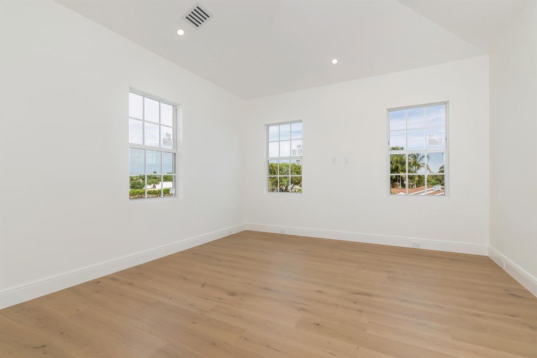 22 - Upstairs Bedroom