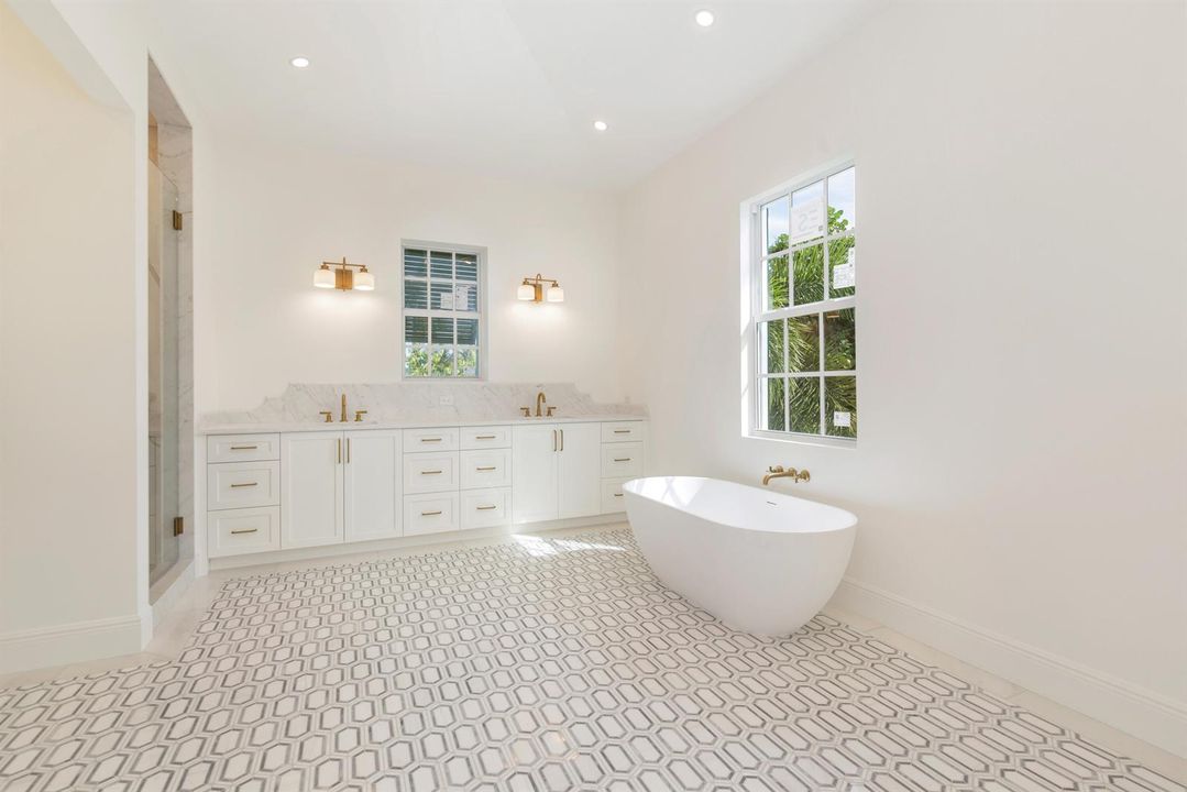 18 - Master Bath 1