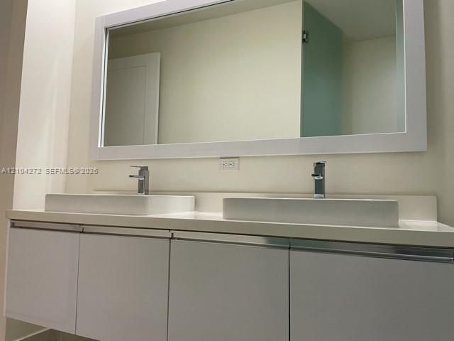 For Rent: $3,350 (3 beds, 2 baths, 1360 Square Feet)