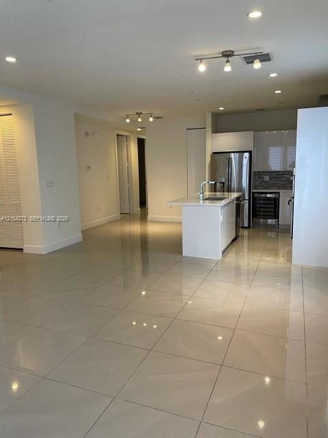 For Rent: $3,350 (3 beds, 2 baths, 1360 Square Feet)