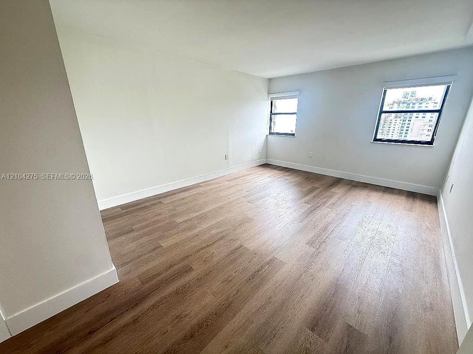 В аренду: $4,500 (2 спален, 2 ванн, 1570 Квадратных фут)