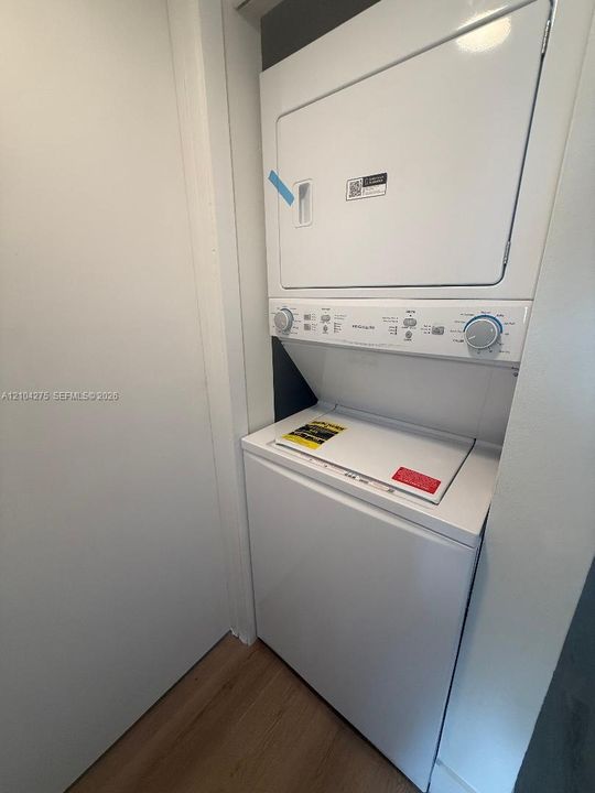 В аренду: $4,500 (2 спален, 2 ванн, 1570 Квадратных фут)