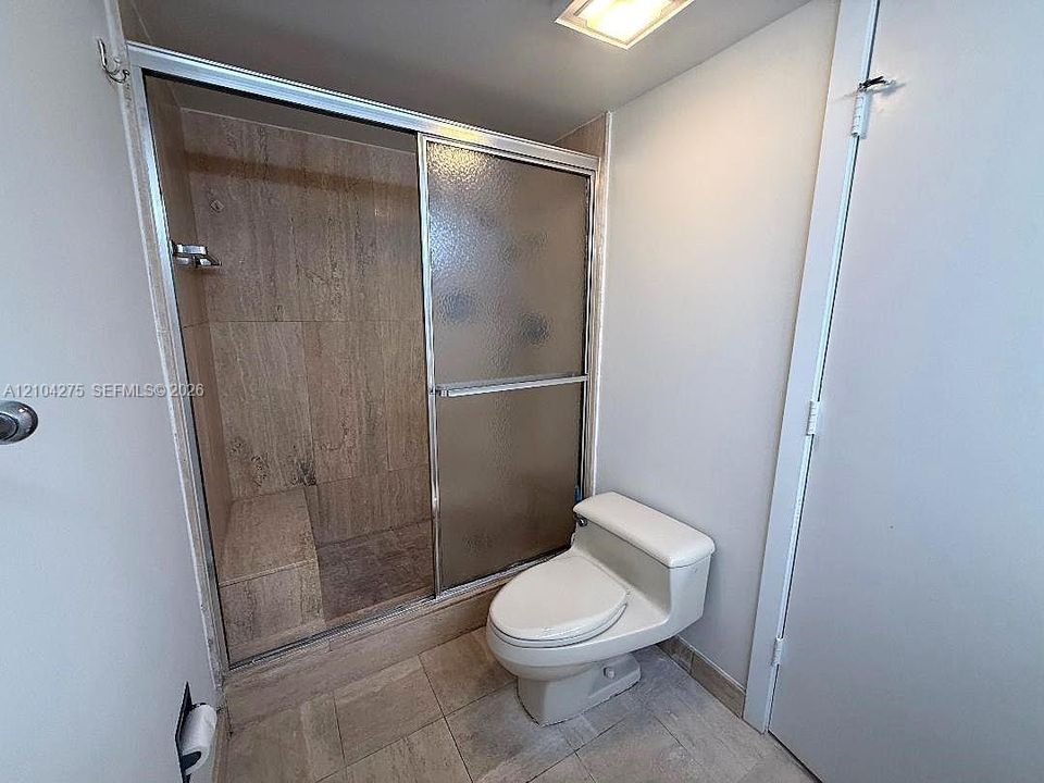 В аренду: $4,500 (2 спален, 2 ванн, 1570 Квадратных фут)