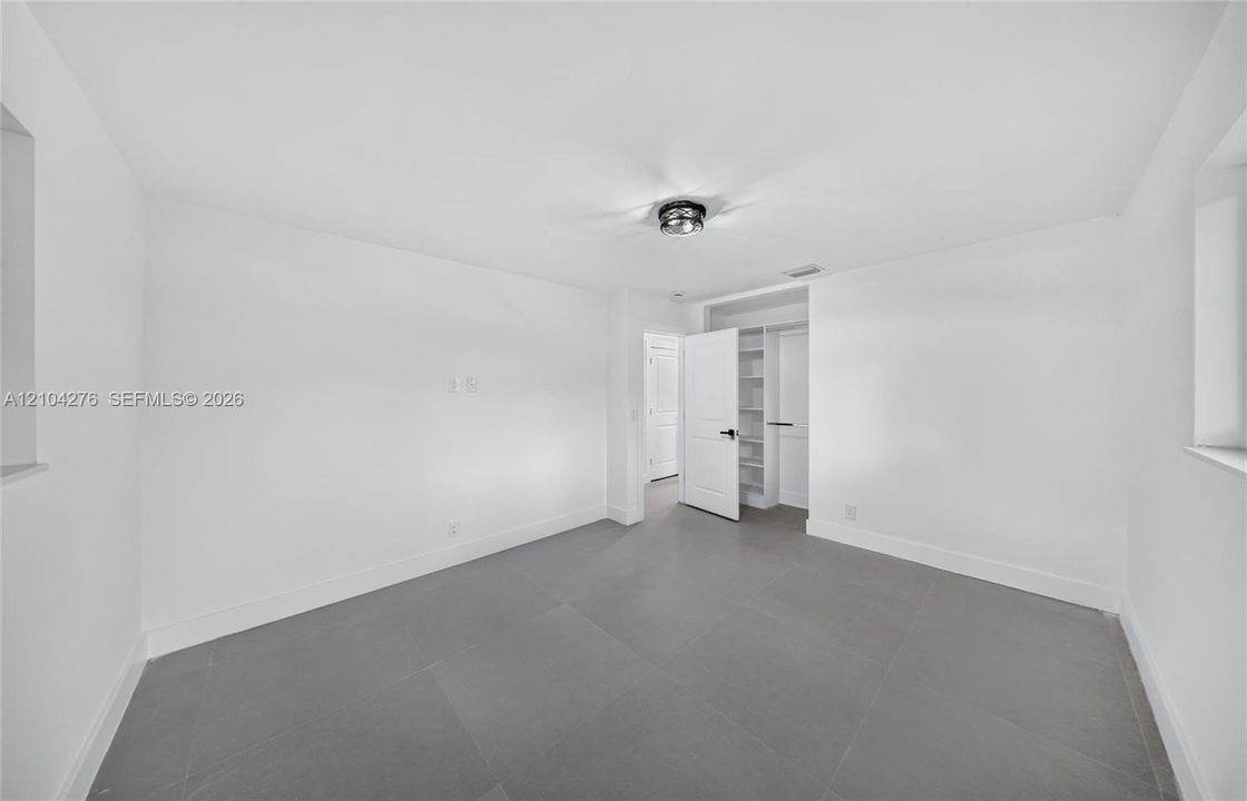 На продажу: $735,000 (4 спален, 2 ванн, 1833 Квадратных фут)