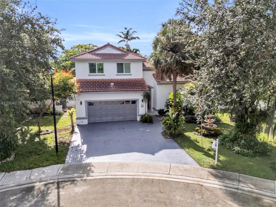 En Venta: $899,999 (4 camas, 3 baños, 2258 Pies cuadrados)