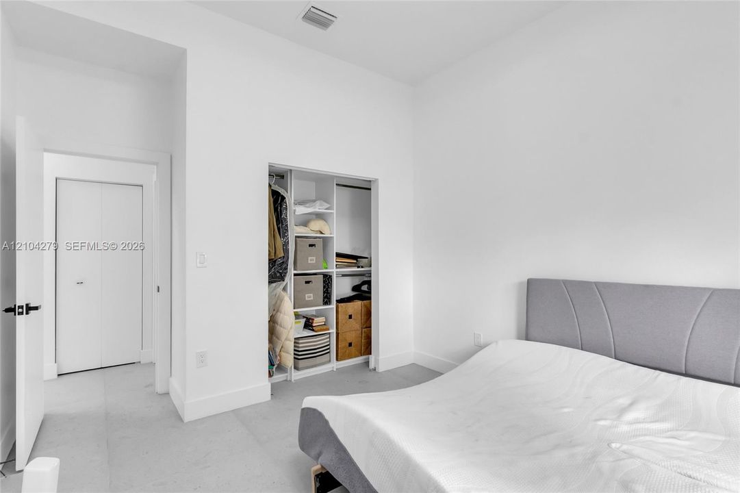 En Venta: $899,999 (4 camas, 3 baños, 2258 Pies cuadrados)