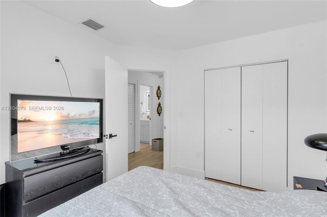 En Venta: $899,999 (4 camas, 3 baños, 2258 Pies cuadrados)