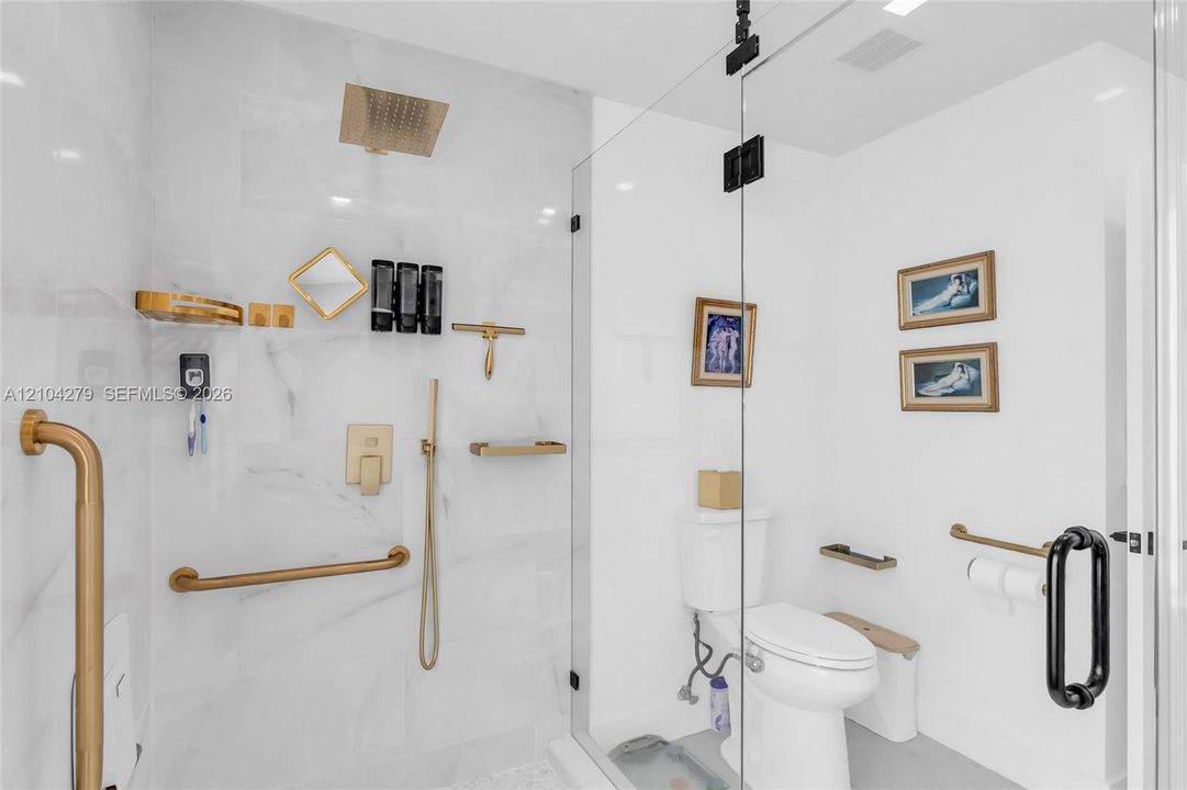 En Venta: $899,999 (4 camas, 3 baños, 2258 Pies cuadrados)