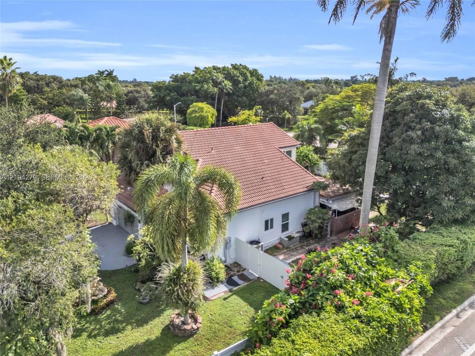En Venta: $899,999 (4 camas, 3 baños, 2258 Pies cuadrados)
