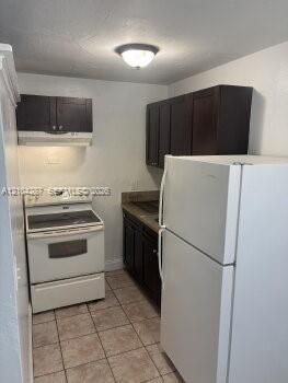 В аренду: $1,600 (2 спален, 1 ванн, 2808 Квадратных фут)
