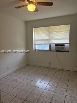В аренду: $1,600 (2 спален, 1 ванн, 2808 Квадратных фут)