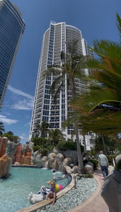 En Venta: $320,000 (0 camas, 1 baños, 664 Pies cuadrados)