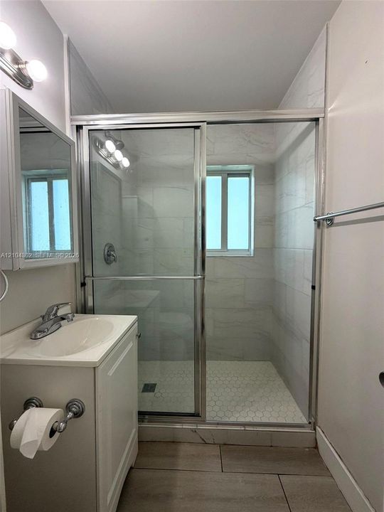 В аренду: $2,600 (2 спален, 1 ванн, 744 Квадратных фут)