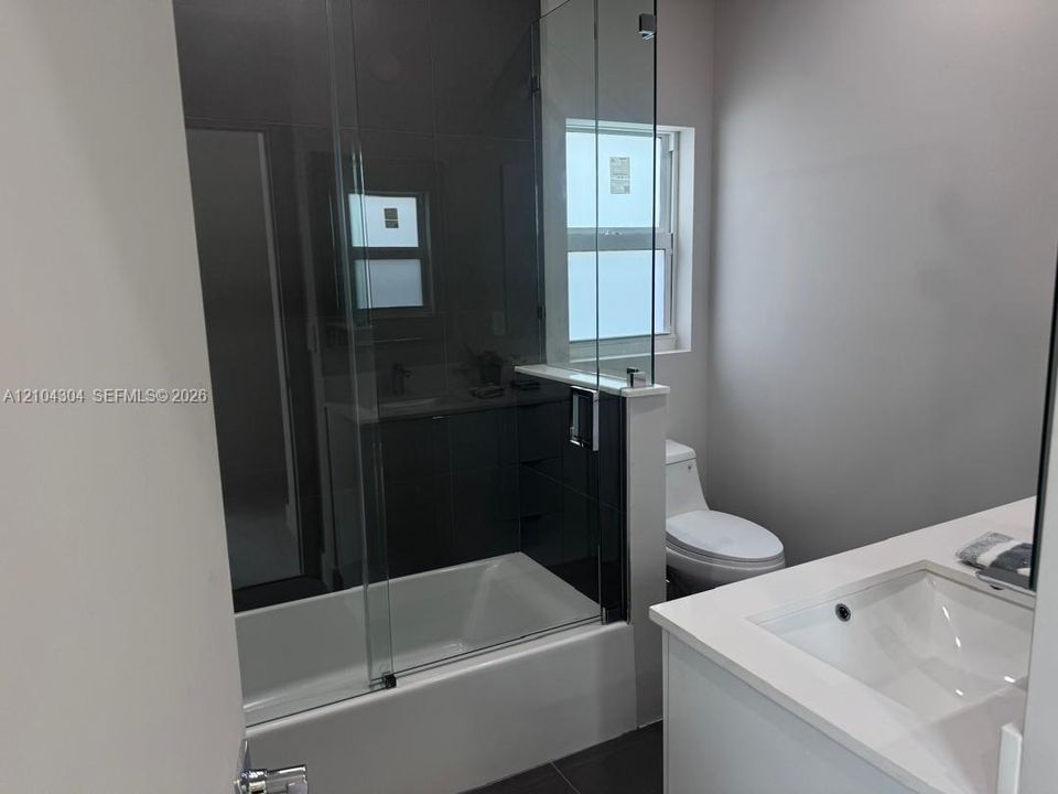 На продажу: $599,000 (3 спален, 3 ванн, 1362 Квадратных фут)