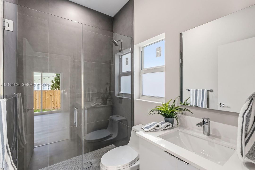 На продажу: $599,000 (3 спален, 3 ванн, 1362 Квадратных фут)