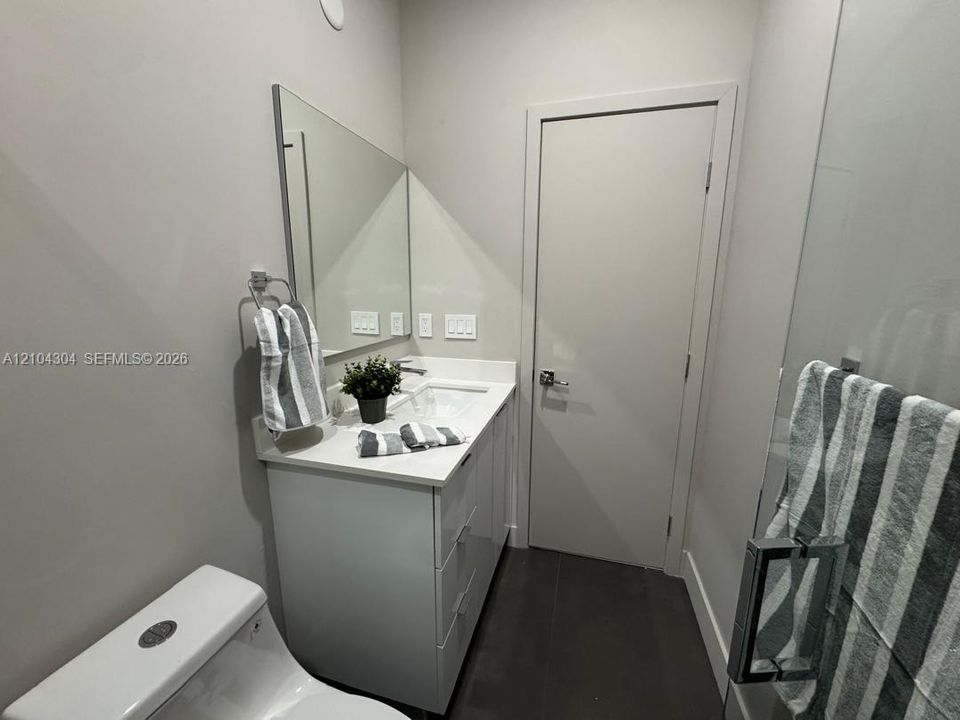 На продажу: $599,000 (3 спален, 3 ванн, 1362 Квадратных фут)