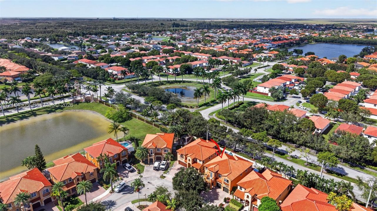 En Venta: $943,000 (5 camas, 4 baños, 3403 Pies cuadrados)