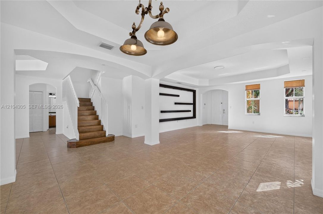 En Venta: $943,000 (5 camas, 4 baños, 3403 Pies cuadrados)