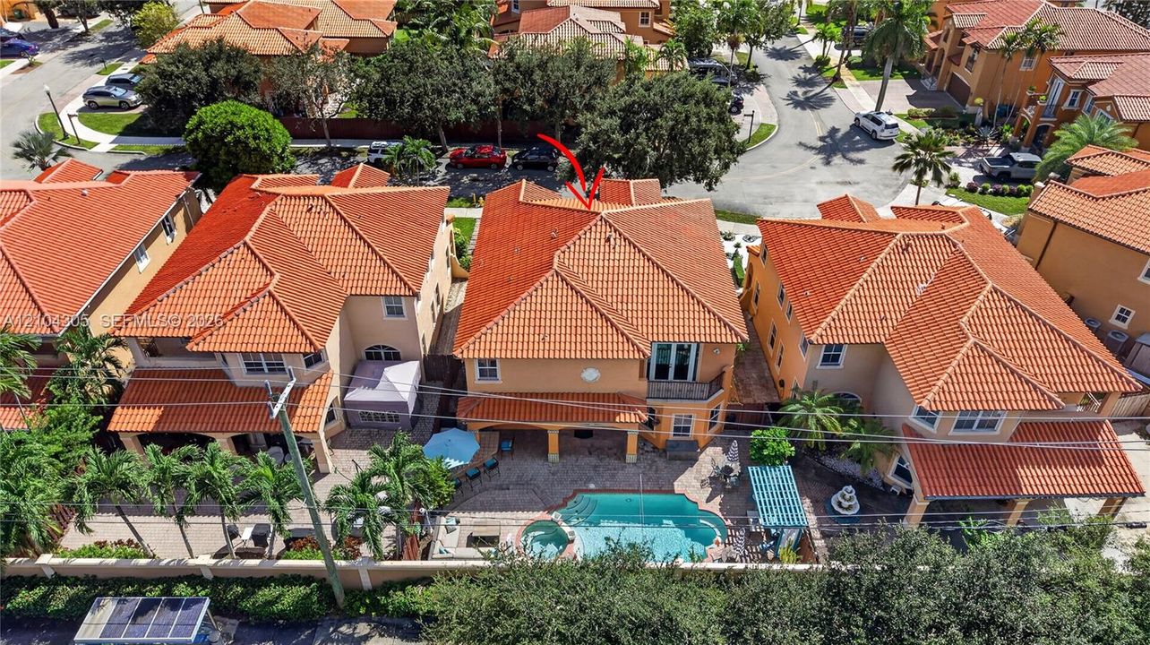 En Venta: $943,000 (5 camas, 4 baños, 3403 Pies cuadrados)