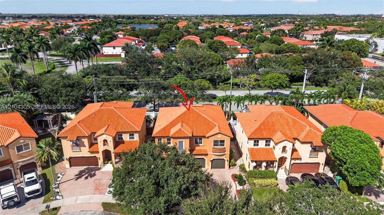 En Venta: $943,000 (5 camas, 4 baños, 3403 Pies cuadrados)