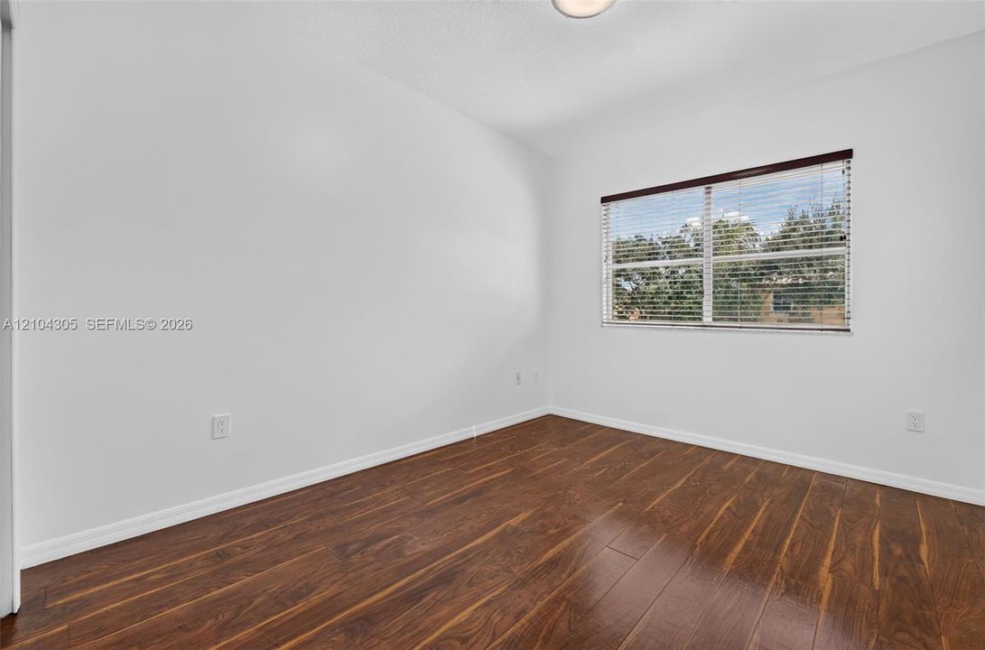 En Venta: $943,000 (5 camas, 4 baños, 3403 Pies cuadrados)
