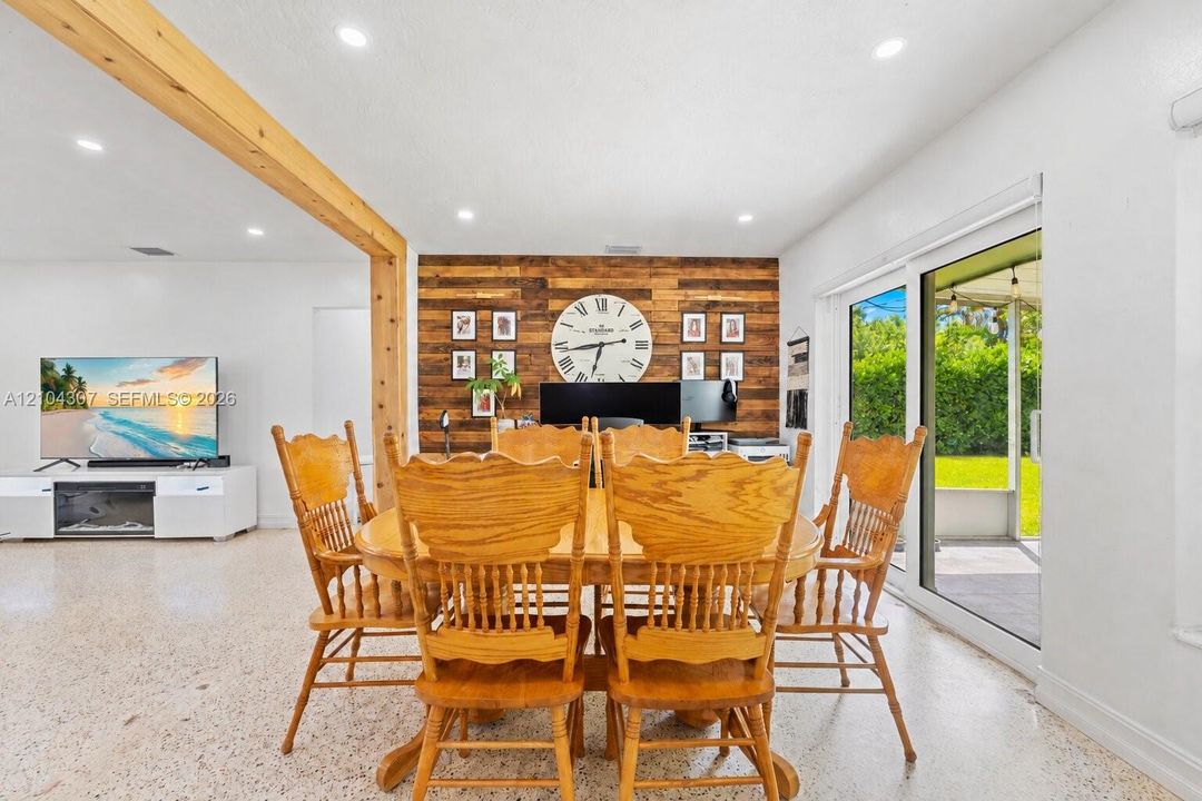 На продажу: $579,000 (3 спален, 2 ванн, 1360 Квадратных фут)