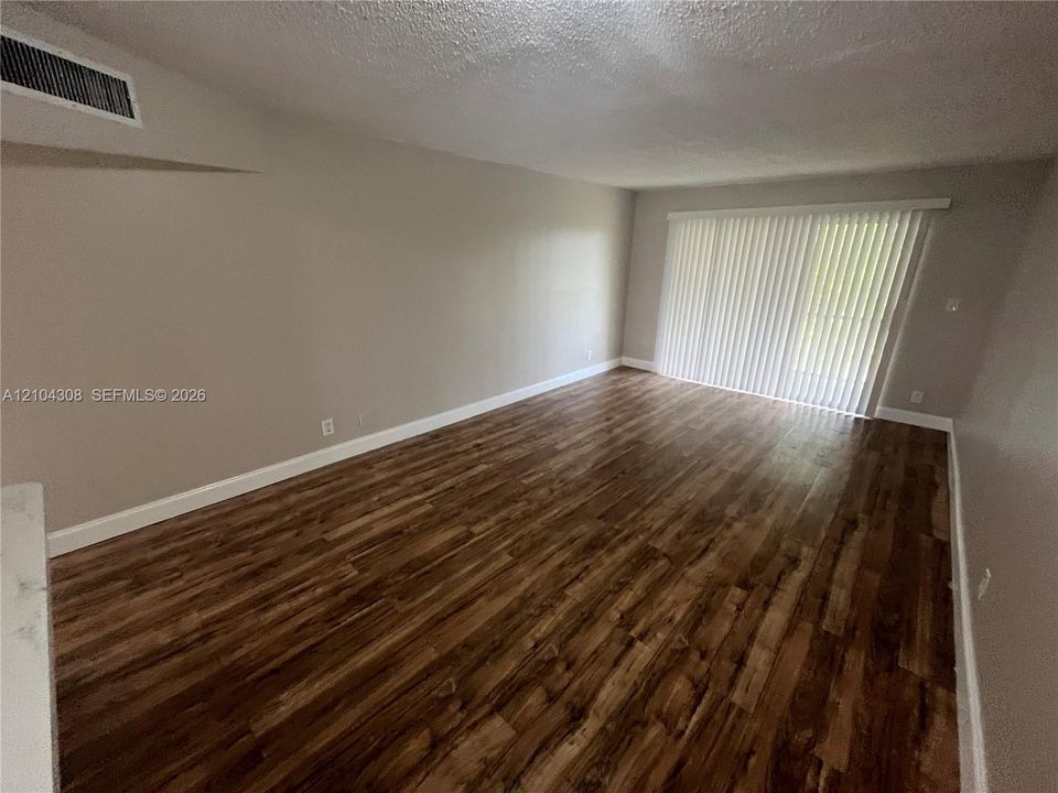 В аренду: $1,550 (1 спален, 1 ванн, 750 Квадратных фут)