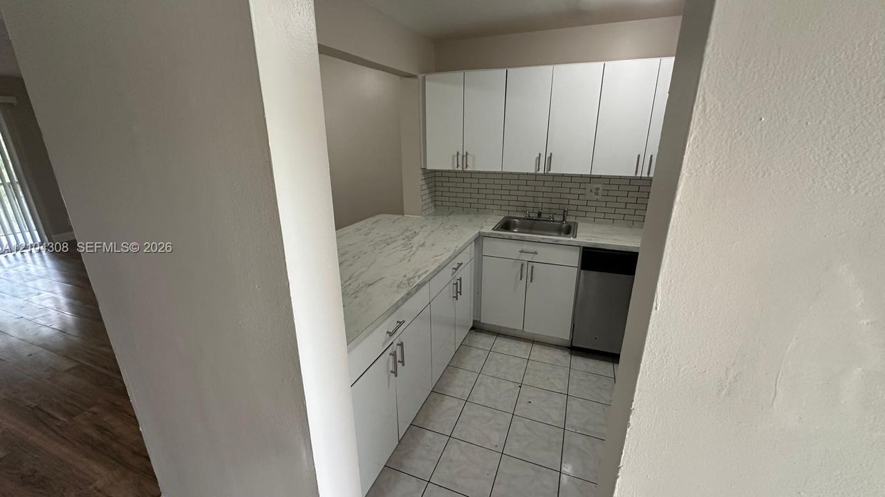 В аренду: $1,550 (1 спален, 1 ванн, 750 Квадратных фут)