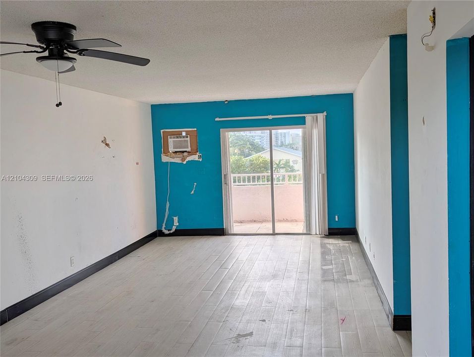 En Venta: $114,900 (1 camas, 1 baños, 650 Pies cuadrados)