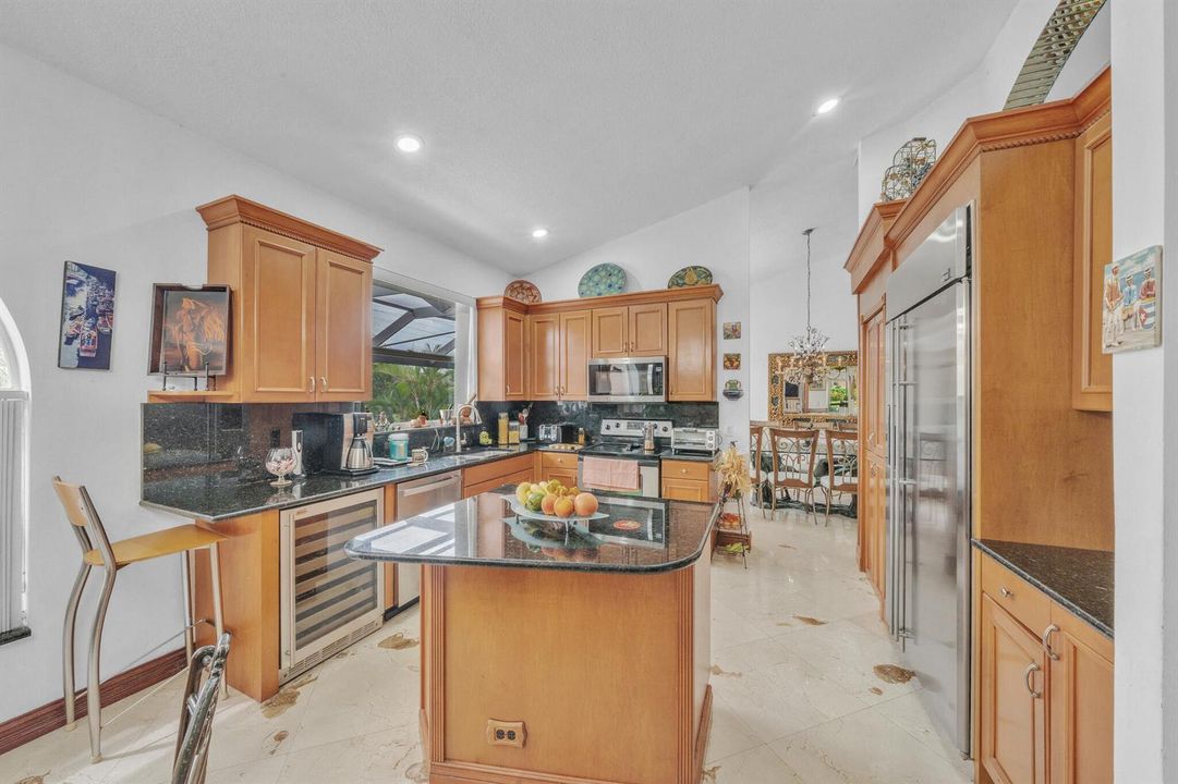 5 Kitchen (2)