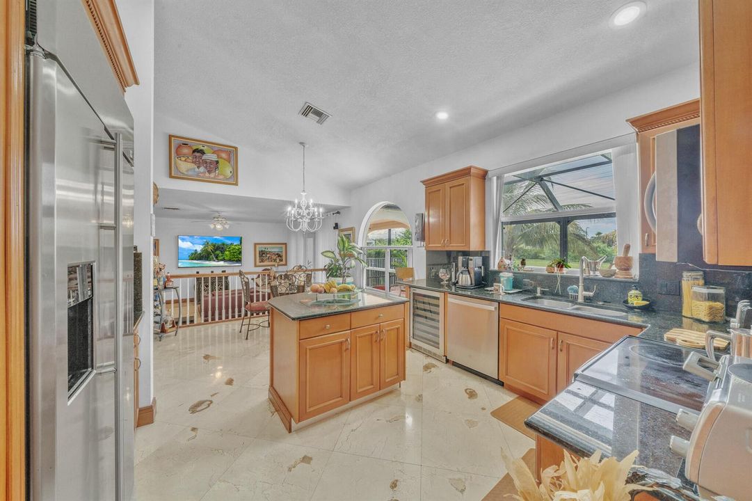 5 Kitchen (1)