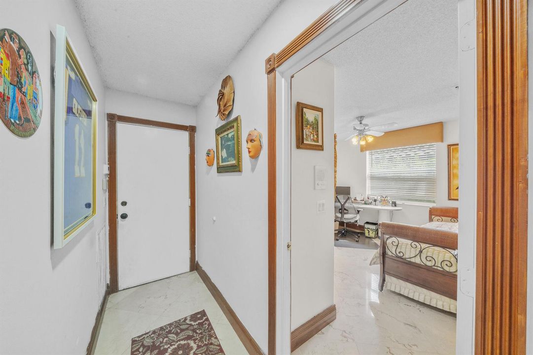 13 Foyer