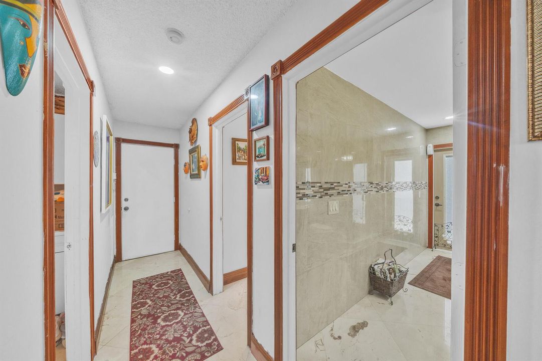 11 Foyer
