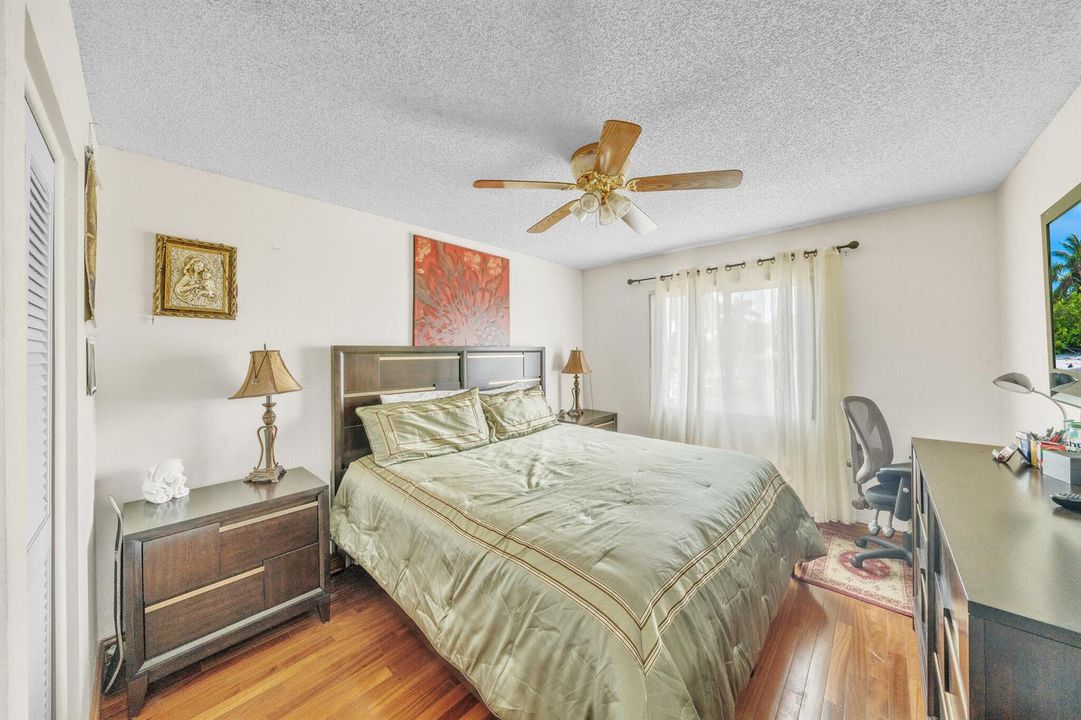 23 Guest Bedroom B (1)