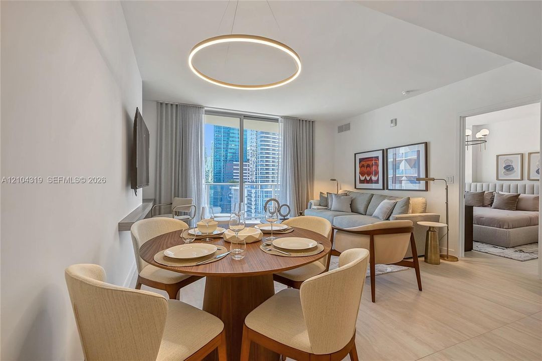 В аренду: $6,900 (2 спален, 2 ванн, 1217 Квадратных фут)