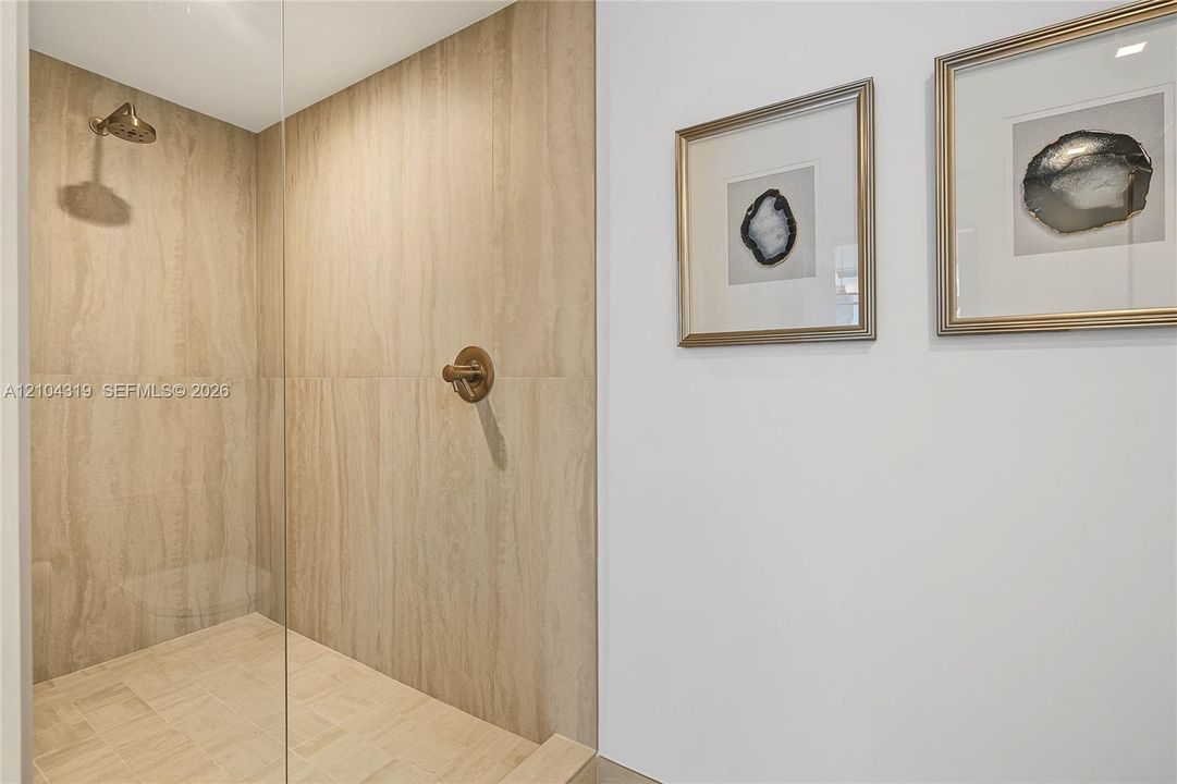 В аренду: $6,900 (2 спален, 2 ванн, 1217 Квадратных фут)