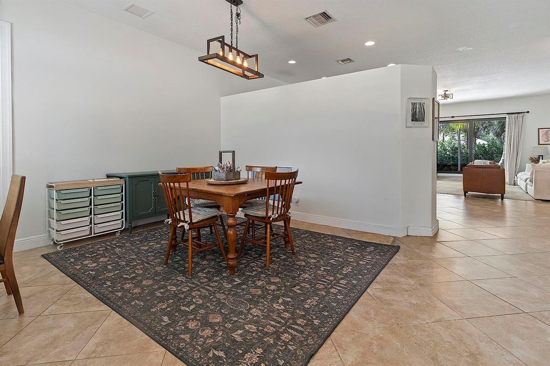 17226 72nd Rd N - #1404 - 200