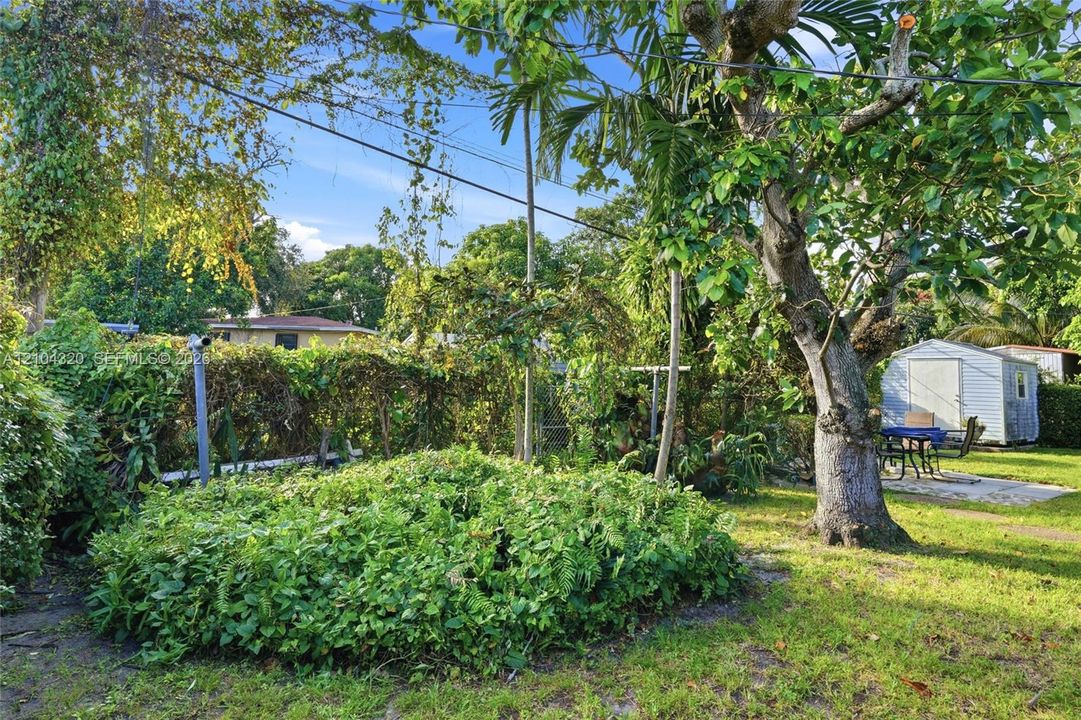 En Venta: $575,700 (4 camas, 2 baños, 1866 Pies cuadrados)