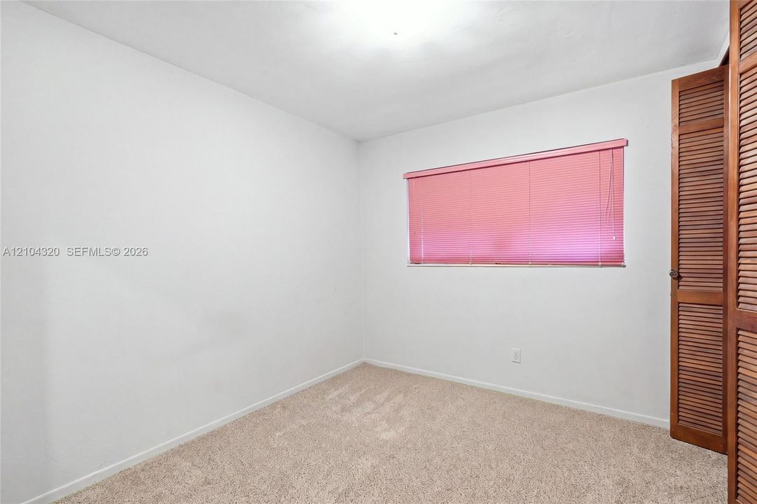 En Venta: $575,700 (4 camas, 2 baños, 1866 Pies cuadrados)