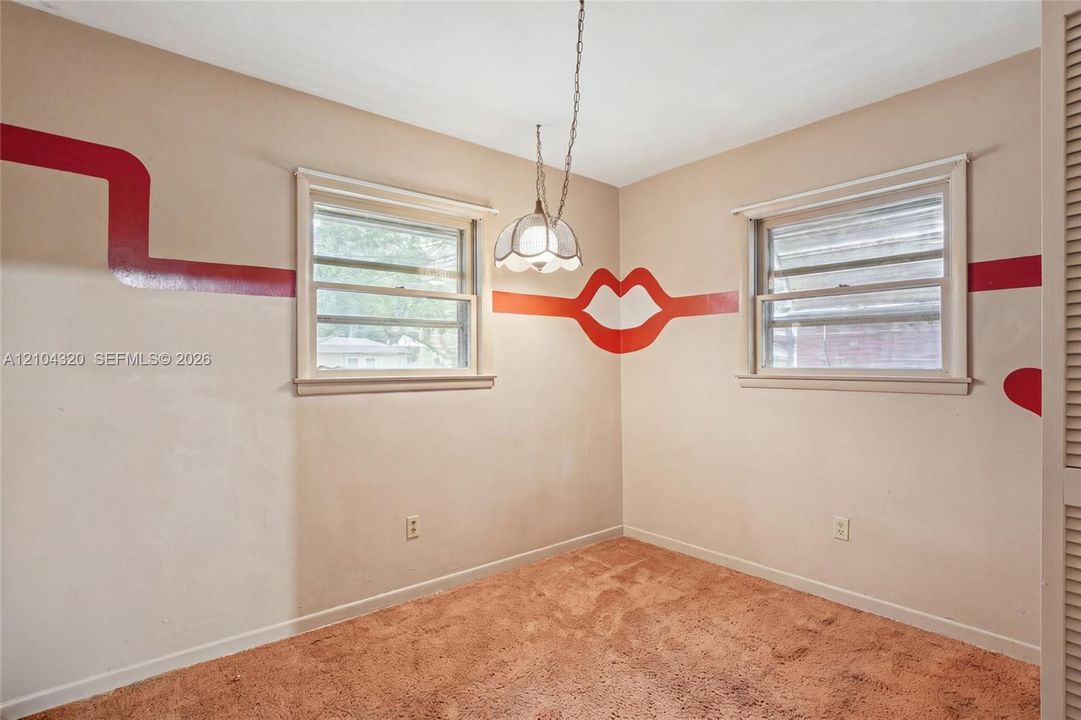 En Venta: $575,700 (4 camas, 2 baños, 1866 Pies cuadrados)