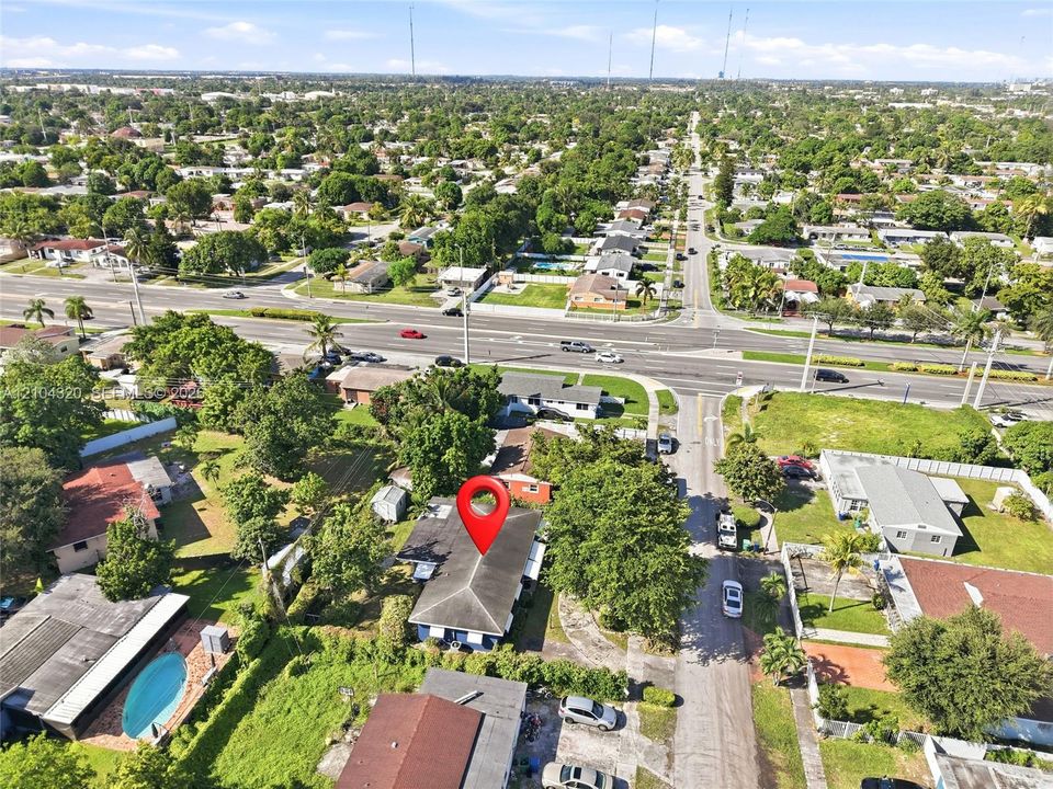 En Venta: $575,700 (4 camas, 2 baños, 1866 Pies cuadrados)