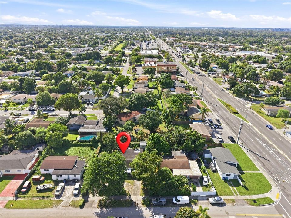 En Venta: $575,700 (4 camas, 2 baños, 1866 Pies cuadrados)